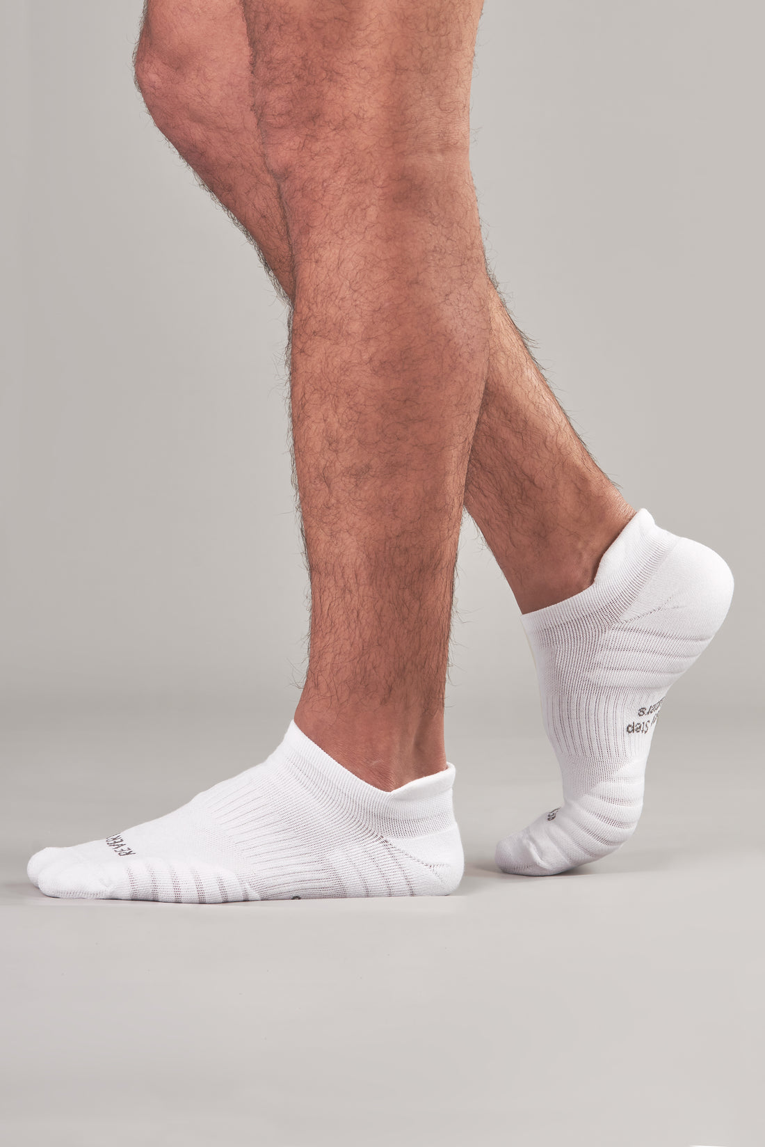 Men's Ankle Classics: 12-Pack Mid-Weight Comfort Socks